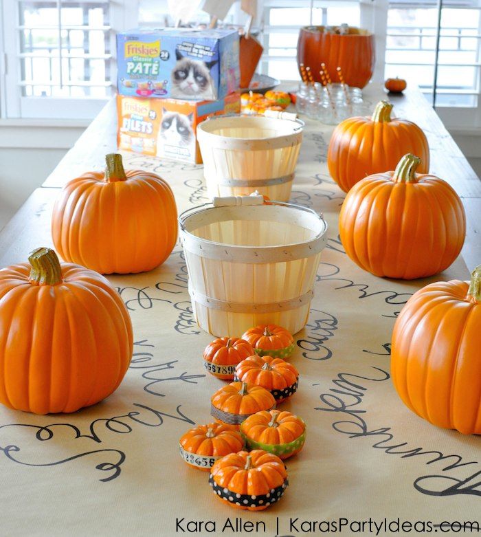 halloween-pumpkin-carving-party-via-karas-party-ideas-karaspartyideas