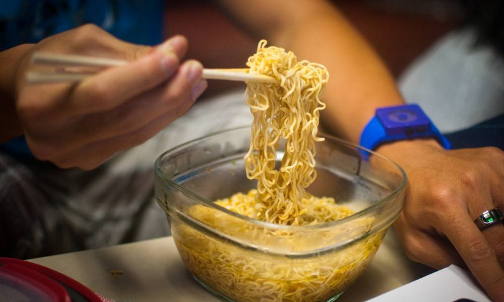 Harvard Scientists Reveal The Damage Instant Noodles Cause And It Will 